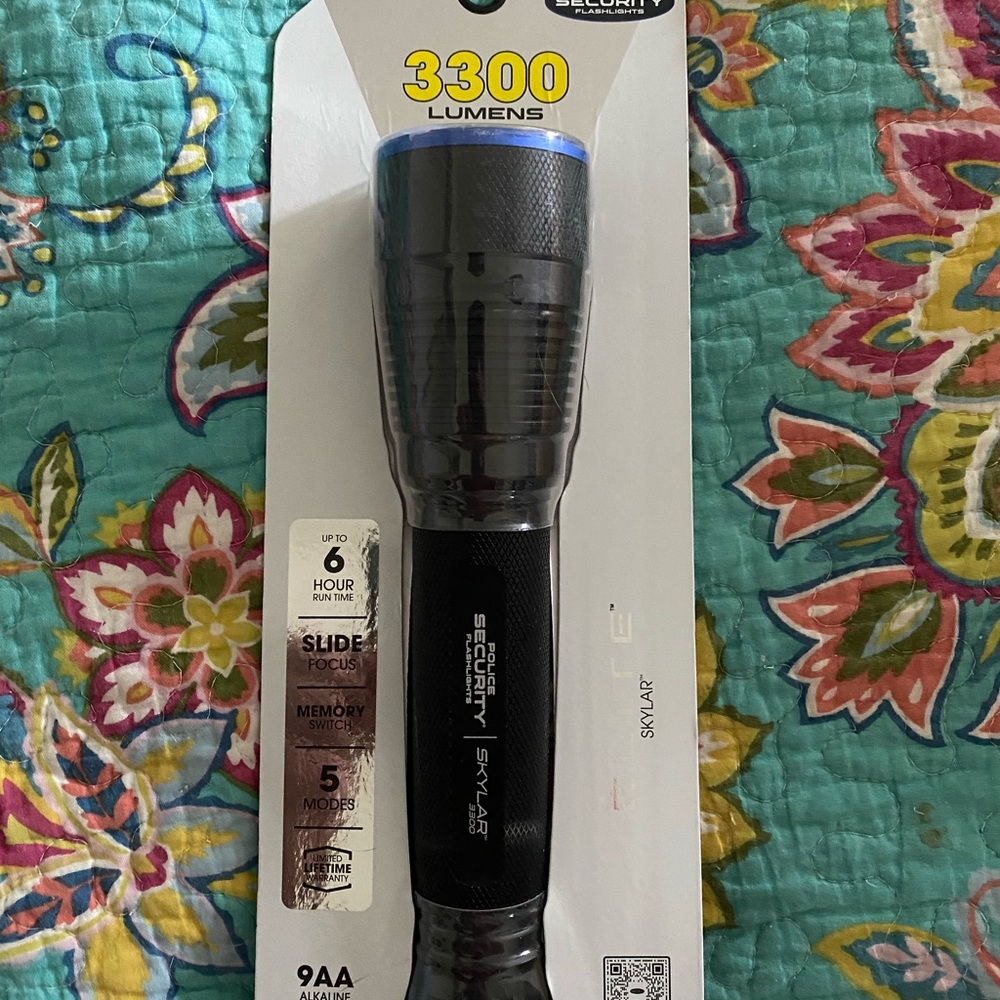 Skylar Elite Black Police Grade Flashlight